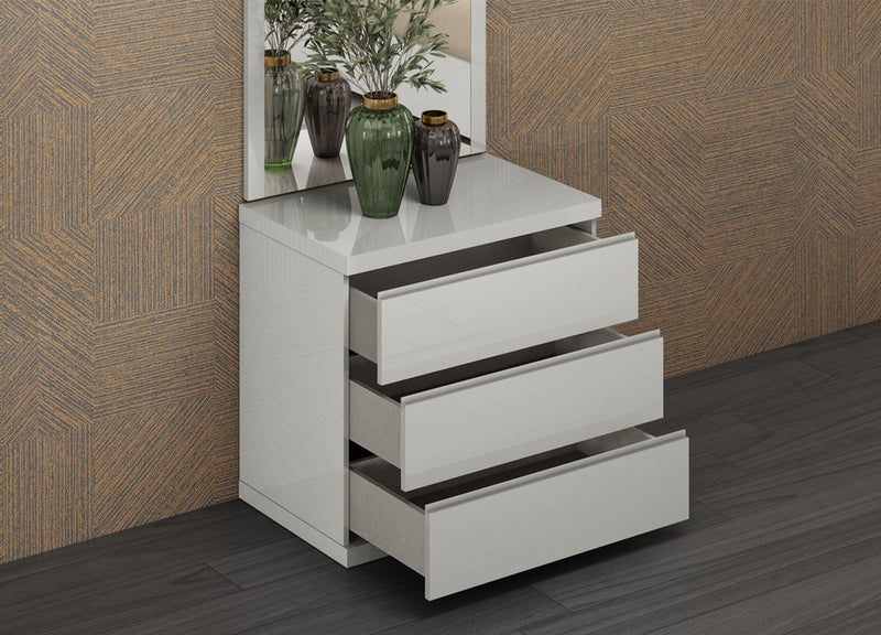 Whiteline Modern Living Anna Single Dresser DR1207S