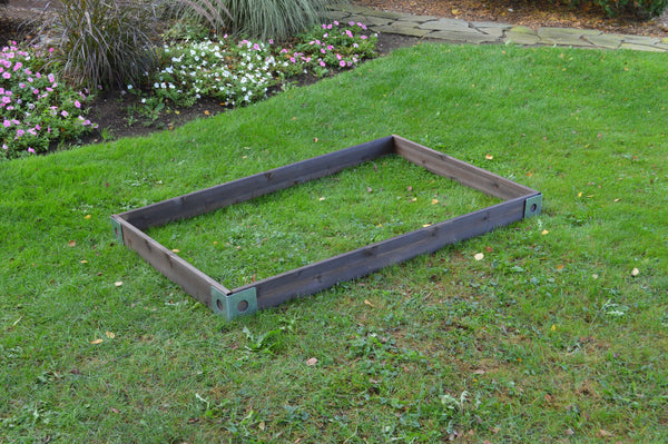 A&L Furniture Co. Amish-Made Cedar Raised Garden Beds with Decorative Corners AL785C